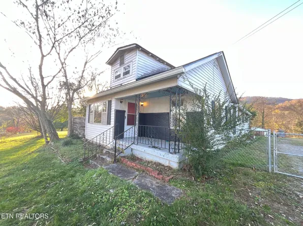 119 Lincoln Dr, Harriman, TN 37748