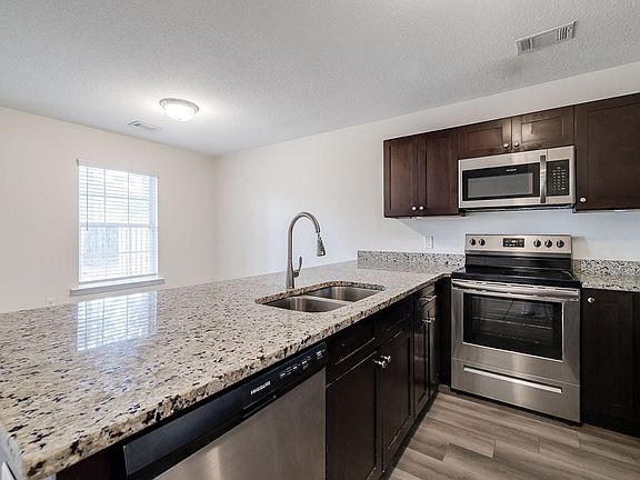 2nd image of 104 Barfield Way