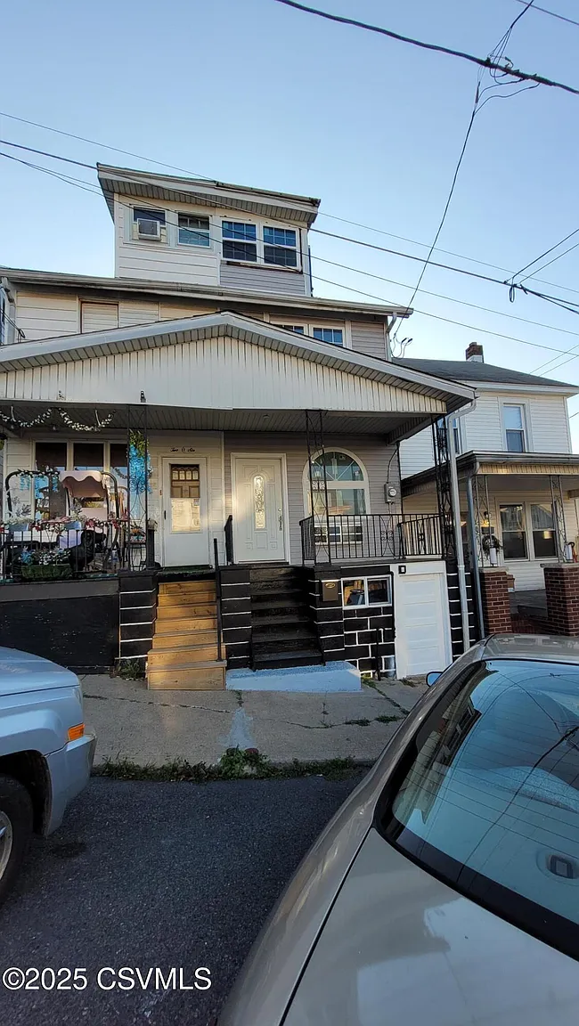 204 S Walnut St photo 1
