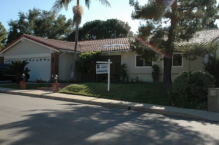 1st image of 16612 Park Lane Cir