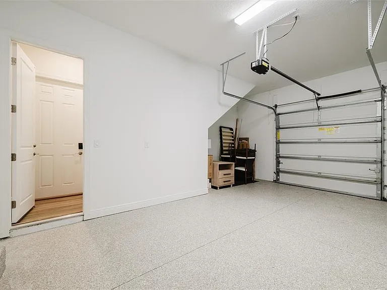 7910 Lake Flores Ave — Photo 25