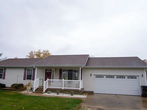 102 Elmwood Dr, Watson, IL 62473