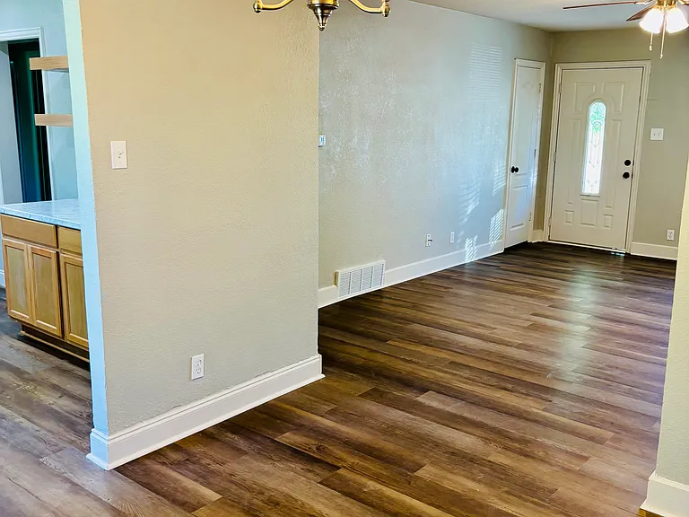 5433 Purington Ave — Photo 6