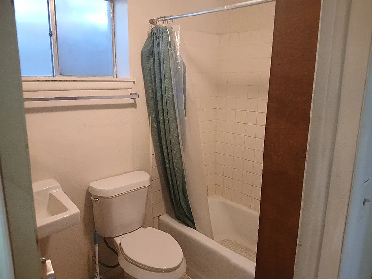 380 S Wagon Wheel Dr #3 — Photo 7