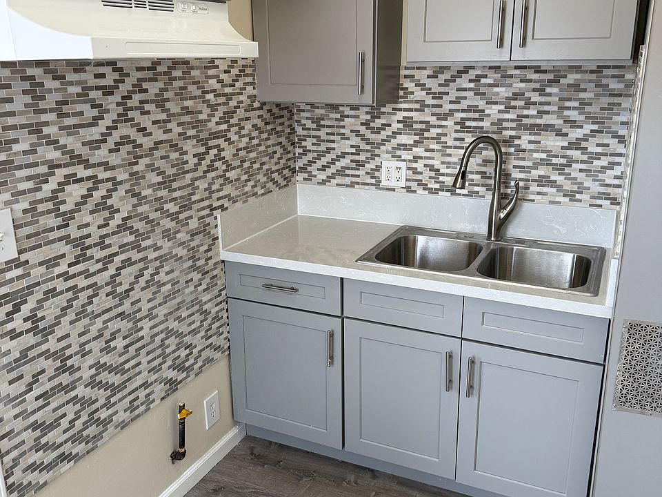 1st image of 153 S Avenue 56