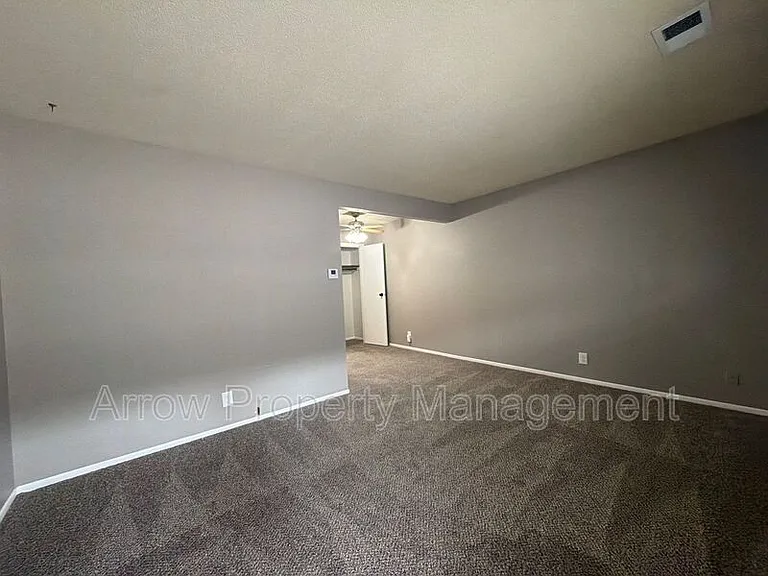 2110 J St #7 — Photo 2