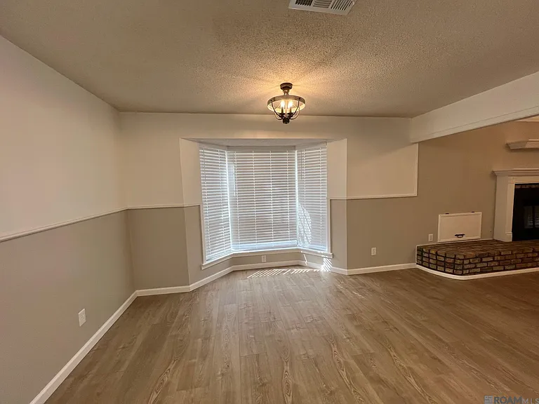 9240 Lockhart Rd — Photo 7