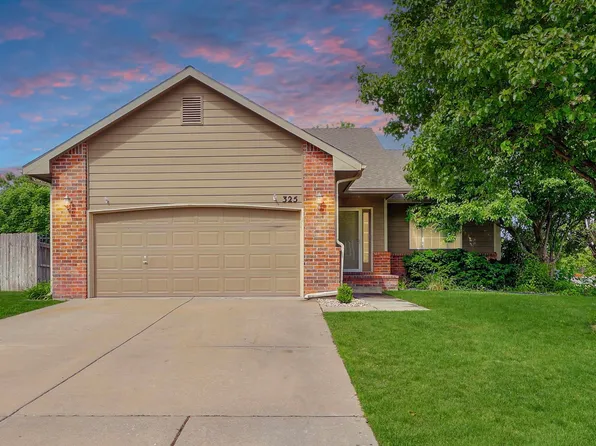 325 S Pitchers Ct, Andover, KS 67002