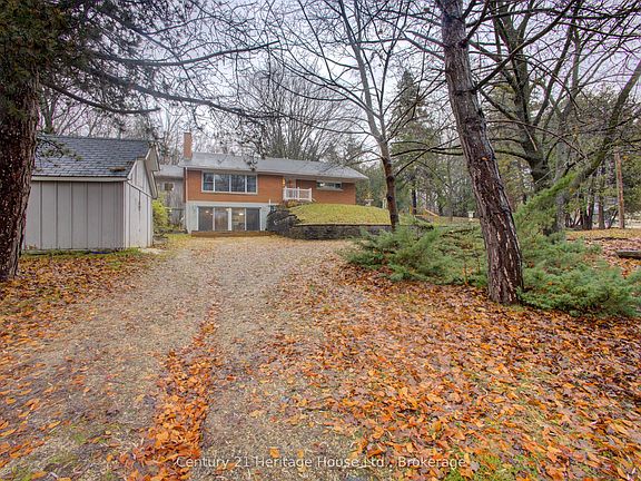 3rd image of 252 Durham Rd W