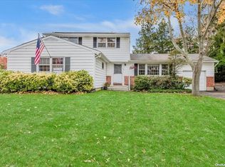 110 New Hwy, Commack, NY 11725
