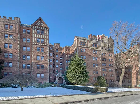 209 Garth Road #4F, Scarsdale, NY 10583