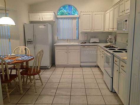 3rd image of 7819 Myrtle Oak Ln