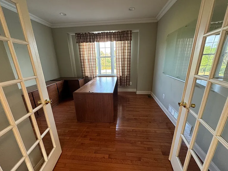245 South Ln — Photo 12