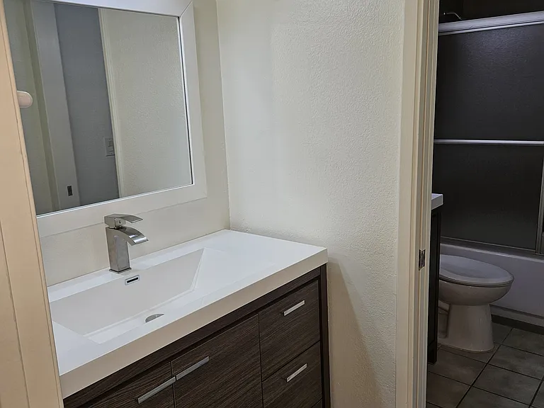 20727 Horace St — Photo 23