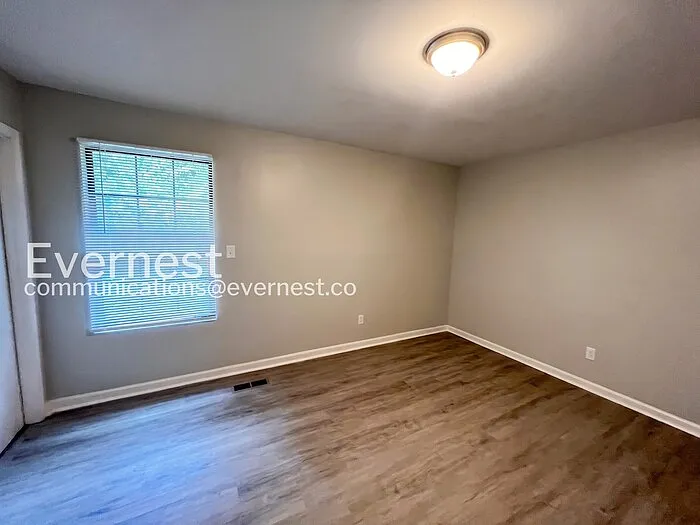 5328 Balboa Ave — Photo 15