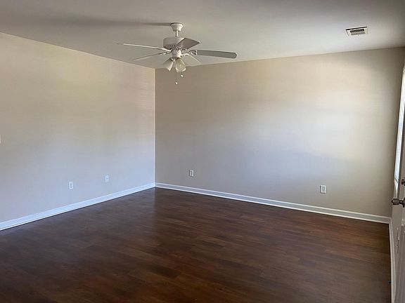 5th image of 513 Dawn Dr #513