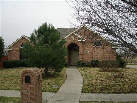 1st image of 1000 Stanford Ln