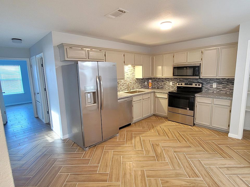 1st image of 2916 Starlight Dr Unit A