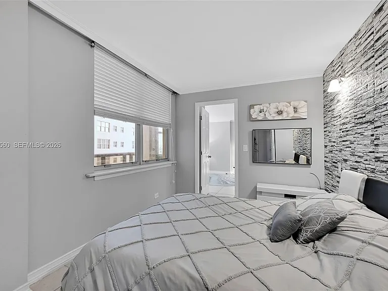 6039 Collins Ave #621 — Photo 27