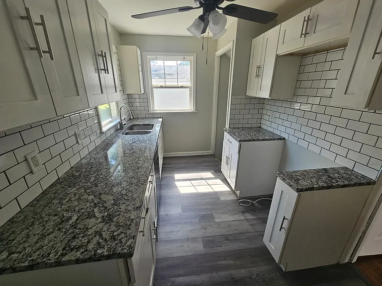 20630 Morris Ave — Photo 5