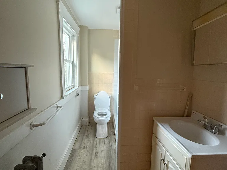 60 Harvard St #2 — Photo 6