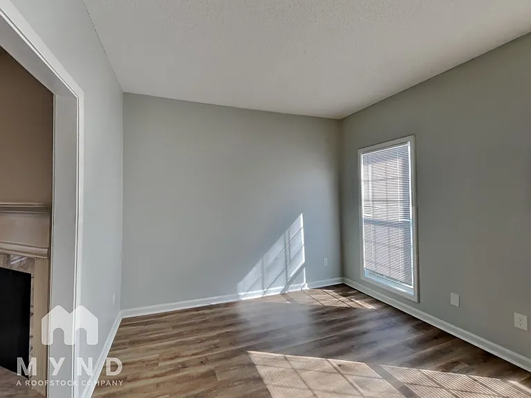 6473 Wellesley Dr — Photo 6