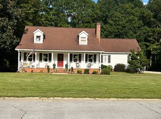 108 Lake Terrace Ct, Carrollton, GA 30117
