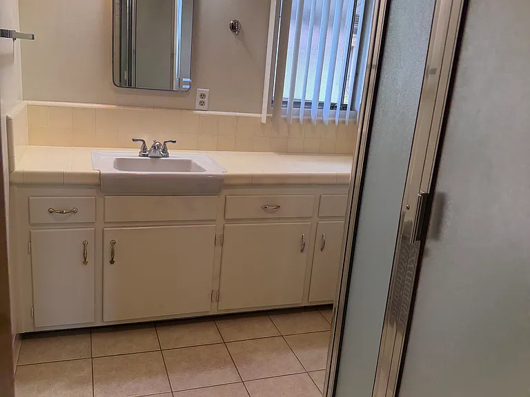 2510 Queensberry Rd #5 — Photo 14