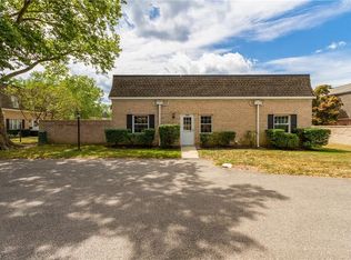3804 Circlewood Ct #B108, Fairview Park, OH