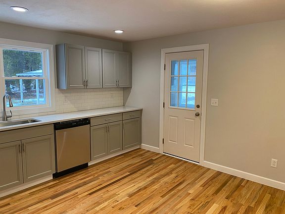 Kitchen entry off mudroom