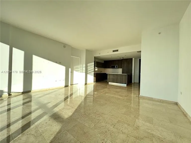 68 SE 6th St #3308 — Photo 6