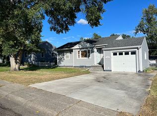 1429 N 11th St, Bismarck, ND 58501