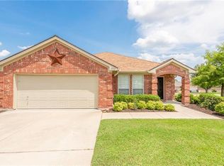 202 Wellington Trl, Weatherford, TX 76085