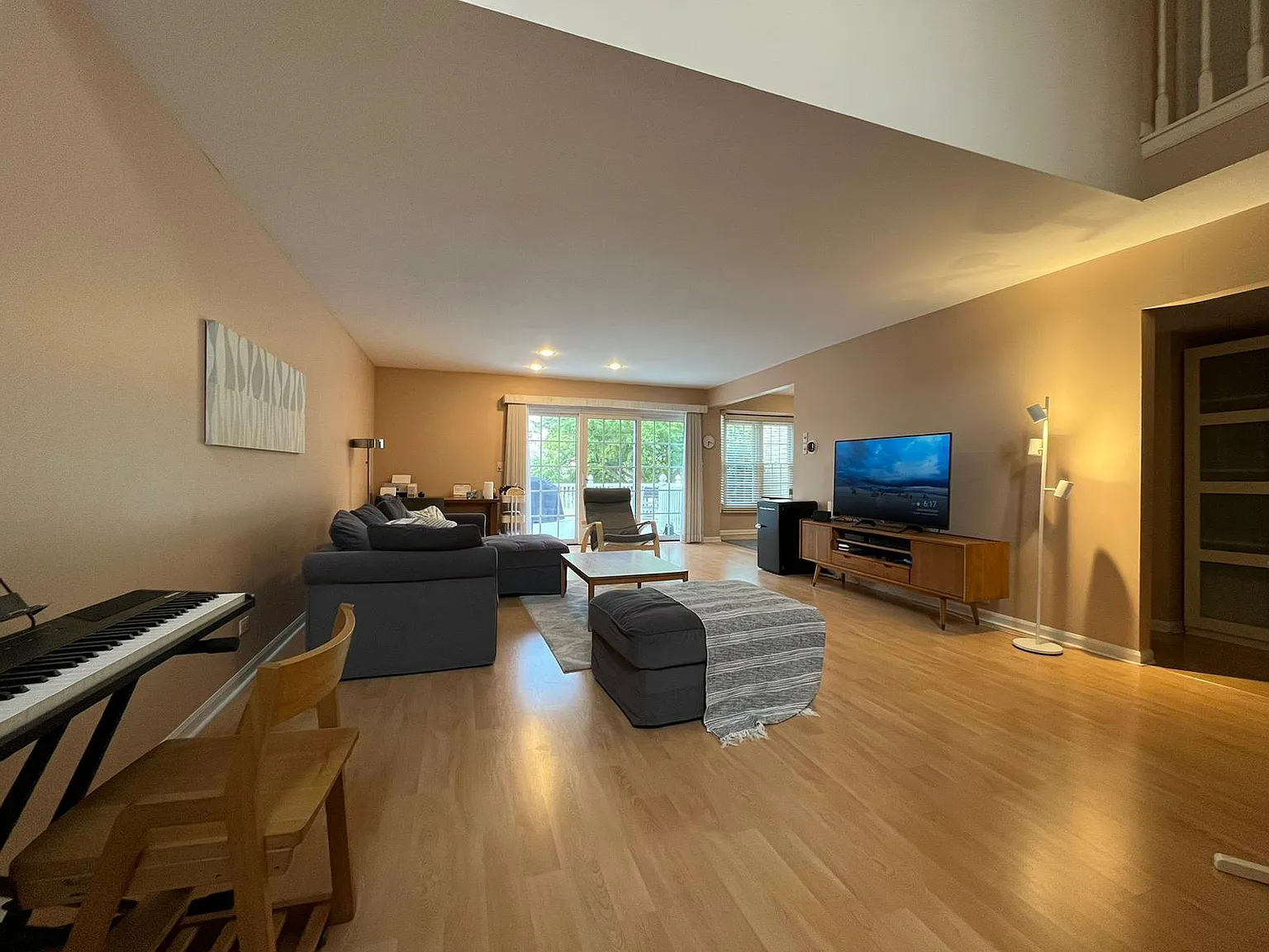 3 bed, 2.5 bath, 2000 sqft, $3,450 — Photo 2
