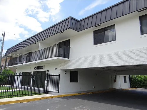 5980 SW 40th Ave #D Photo 1