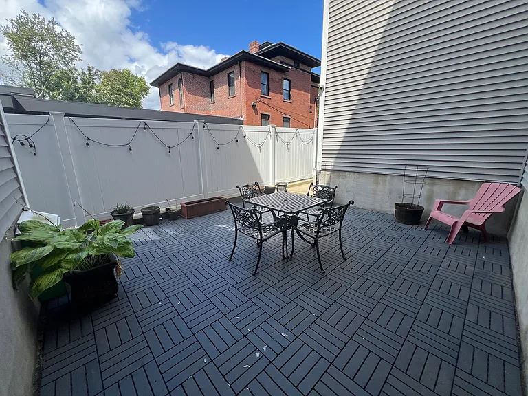 12 Trumbull St #14 — Photo 13