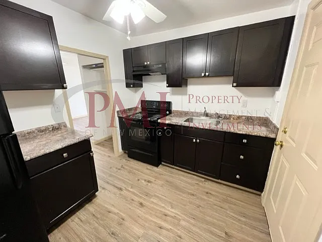 2225 College Street — Photo 9