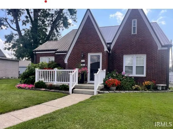 203 W Race St, Odon, IN 47562