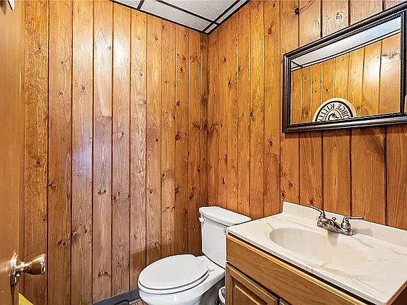 417 Jackson Ave — Photo 8