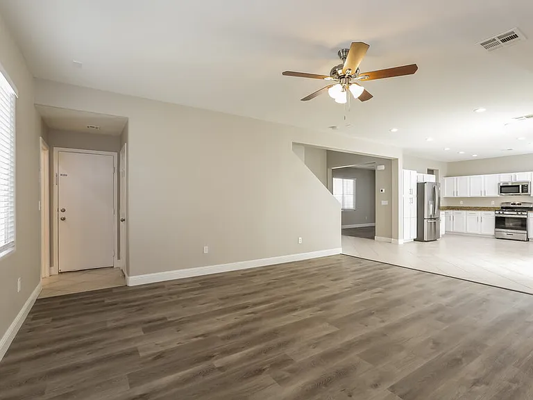 8735 Le Agavi Ct — Photo 4