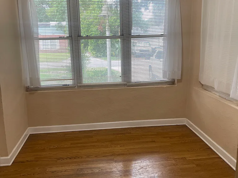1543 Peachtree Cir N — Photo 7