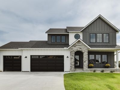 2876 Wildflower Ln SW, Rochester, MN, 55902