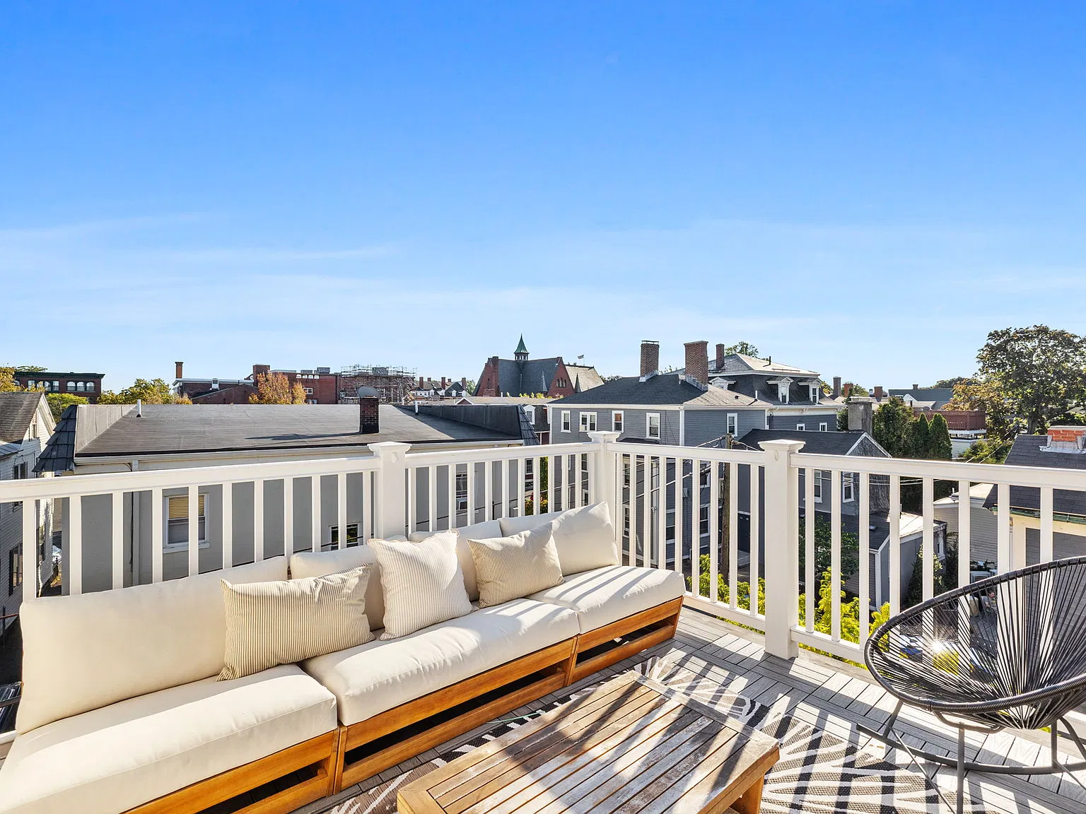 1 bed, 1.5 bath, 913 sqft, $2,900 — Photo 2
