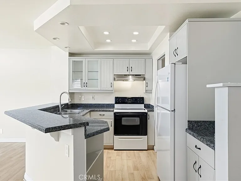 51 Greenmoor — Photo 12