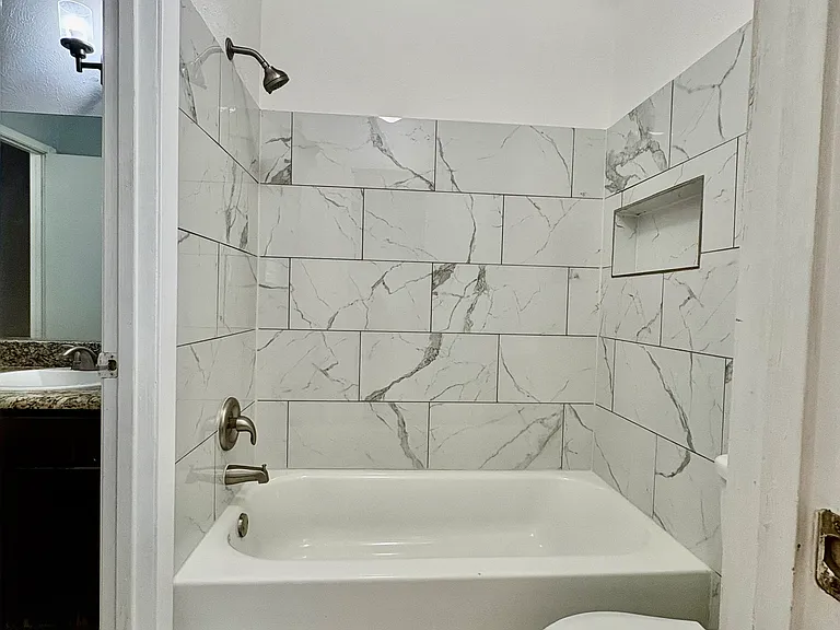 2631 Isbella Dr — Photo 15