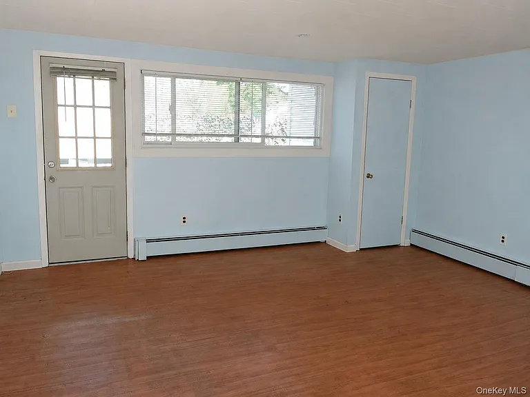 36 Burr Rd — Photo 2