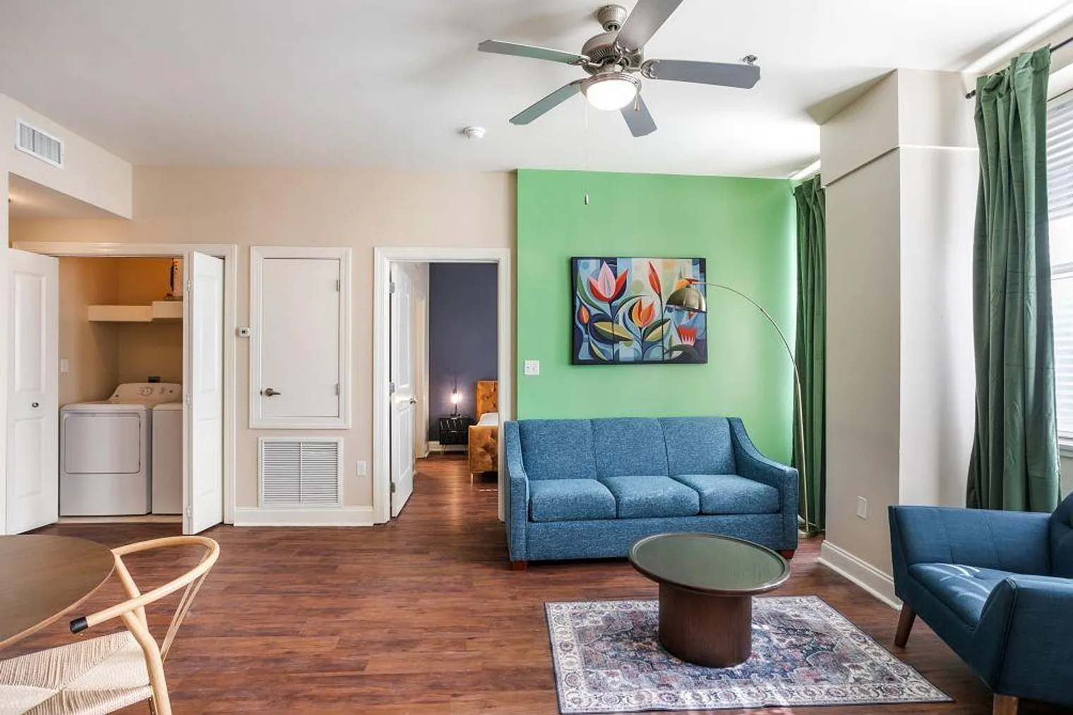 2 bed, 3.0 bath, 1033 sqft, $6,316 — Photo 2