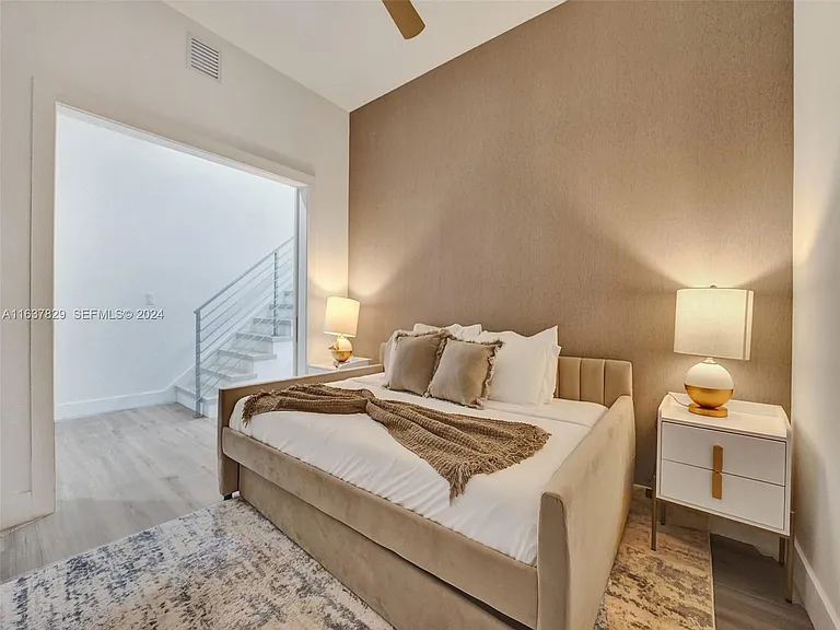 1222 NE 15th Ave — Photo 23