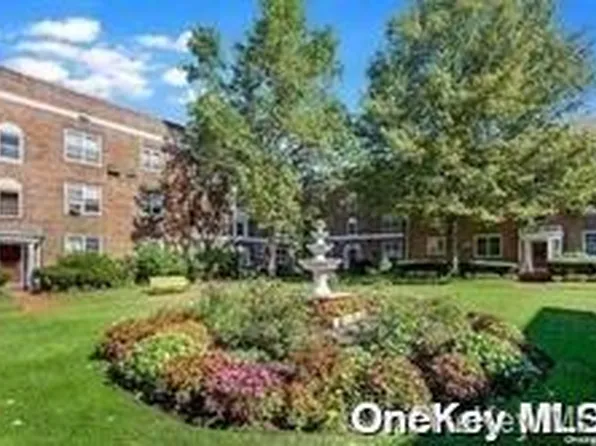 221 Middle Neck Road #6-H, Great Neck, NY 11021