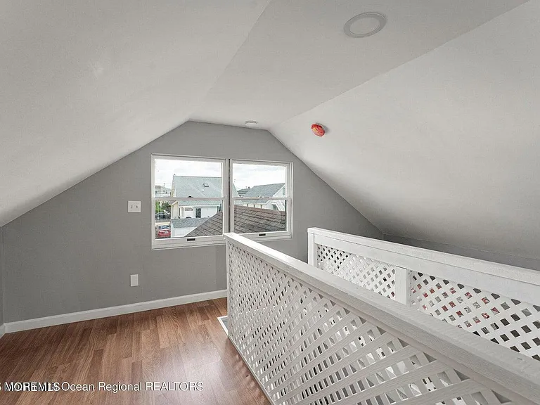 30 M St #SUMMER RENTAL — Photo 26